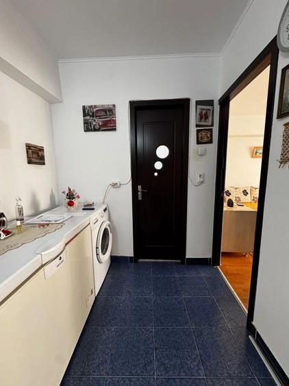 Esplanada Oancea-3 Camere Decomandat 82mp-doua bai-doua balcoane-bloc 90'