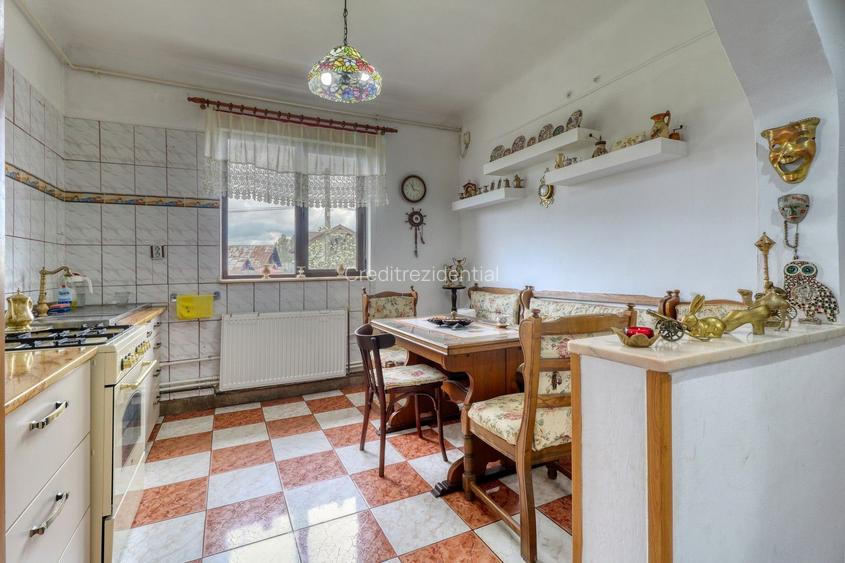 Casă boierească  de poveste- 7000 mp teren - 25