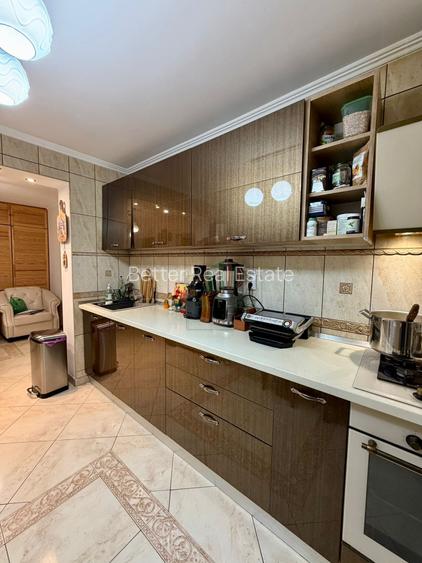 Apartament de 4 camere semi-decomandat - 88 mp - 500 m Metrou Apărătorii Patriei - 3