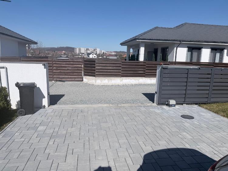 vanzare casa  zona Zavoaie - 10