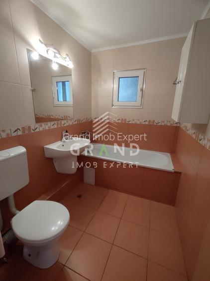 4 camere | Str.Nicolae Titulescu/Gheorgheni | Etaj 2/4 | 78 mp+balcon | Boxă - 9