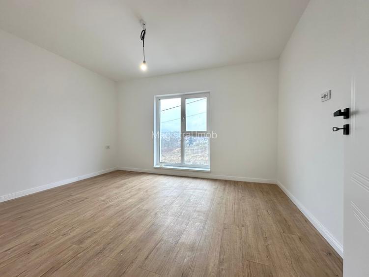 Casa 3 camere D 2 bai Teren 324mp zona Bucium Visan - 2