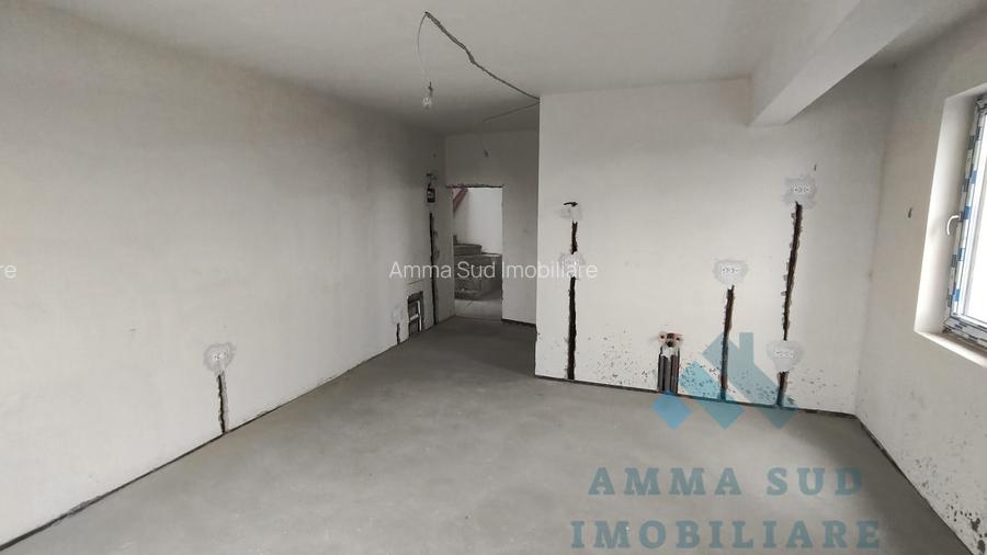 Vila - Spatiu Comercial - P + 1E + M - 360 mp - Orasti / Comuna Frumusani - 8