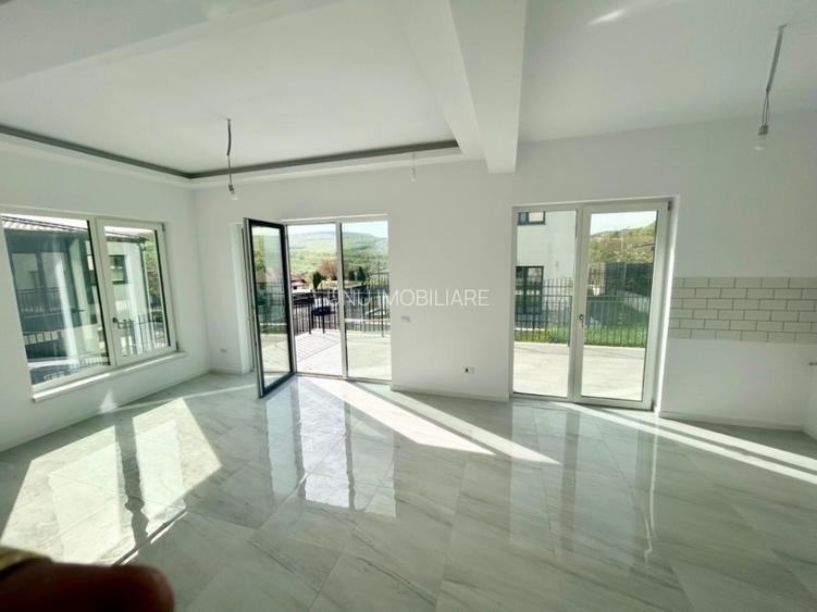 COMISION ZERO Complex 10 case P+E Duplex Bucium la 1,3km de Hanul Trei Sarmale - 2