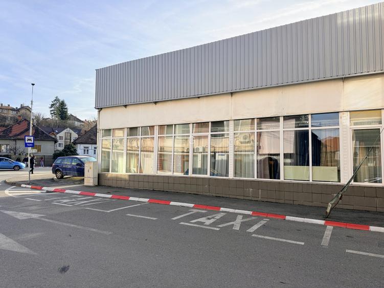 Showroom 300mp Soseaua Alba Iulia langa benzinăria Mol cu vitrina mare - 18