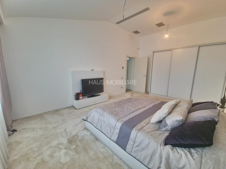 Vila deosebita  la un pas de mare mobilata si utilata - 40