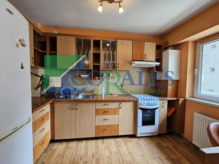 Etaj intermediar. Bloc izolat. Centrala proprie! - 12