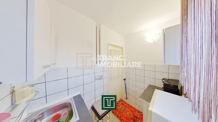 Garsonieră decomandata la 500 m de AFi si Atrium la etajul 3 - 6