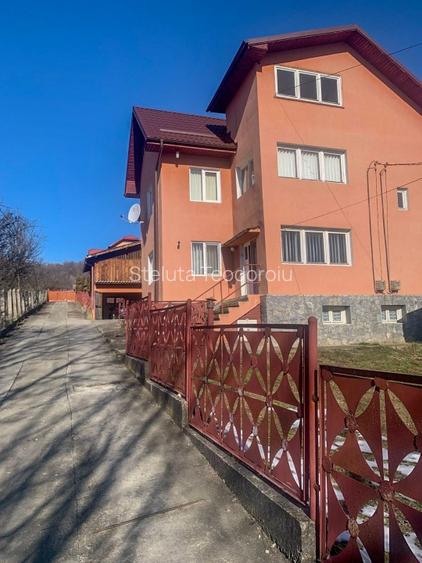 Casă spațioasă aproape de Sinaia, natură cât vezi cu ochii, liniște si aer curat - 2