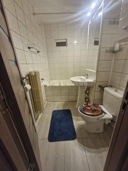 Apartament 3 camere, semidecomandat,  etaj 1. Zona Decebal - 10