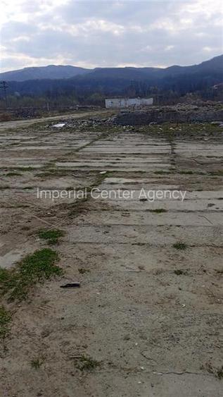 Teren intravilan 5,9 ha compact, platou cu utilitati   ptr.bussines -Hale, Depoz - 5