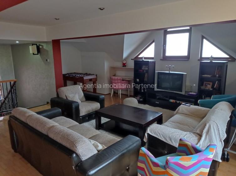 casa / vila Craiovei , RENOVATA /mobilata/utilata ,finisaje superioare - 34