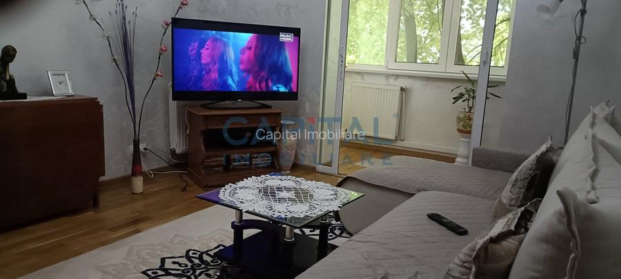 Comision 0% De vanzare apartament ultracentral cu 4 camere decomandate  - 5