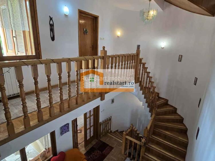 Vedere padure, panouri solare si fotovoltaice, pompa de caldura,  semineu - 14