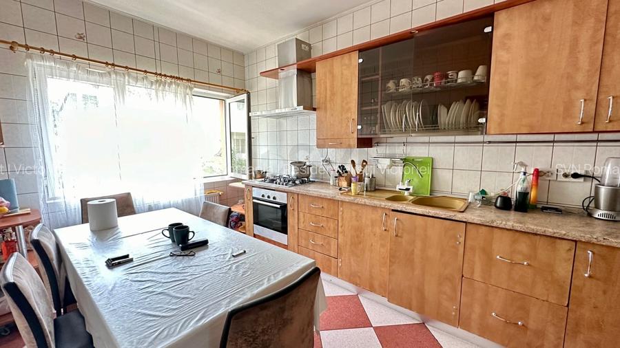 REV2003997 Vila 7 camere 250 mp utili Vatra Luminoasa - 5