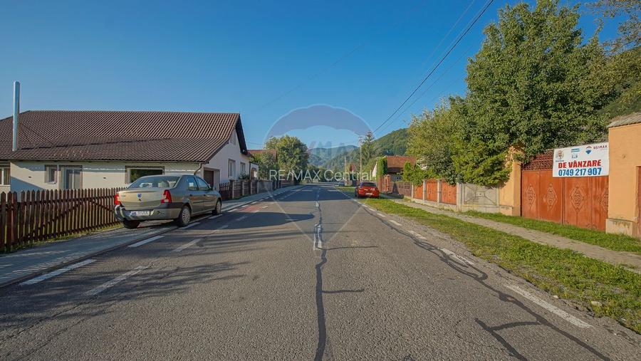 Teren intravilan 7.255 mp +casă rustică – ideal pensiune în Vama Buzău - 3