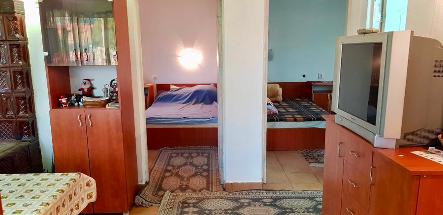 Casa si teren de vanzare (6000 mp)