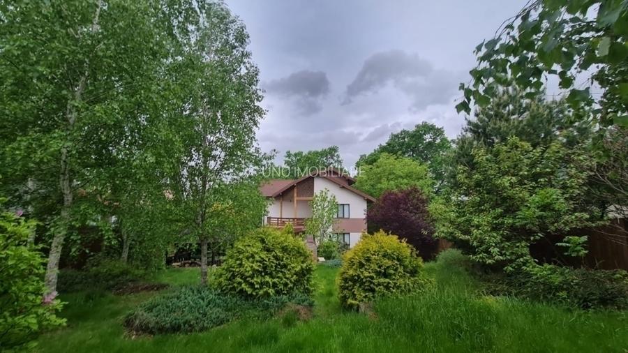 Vilă în Bârnova 260 mp utili, teren 1030 mp D+P+E+M, complet mobilată și LIBERA - 18