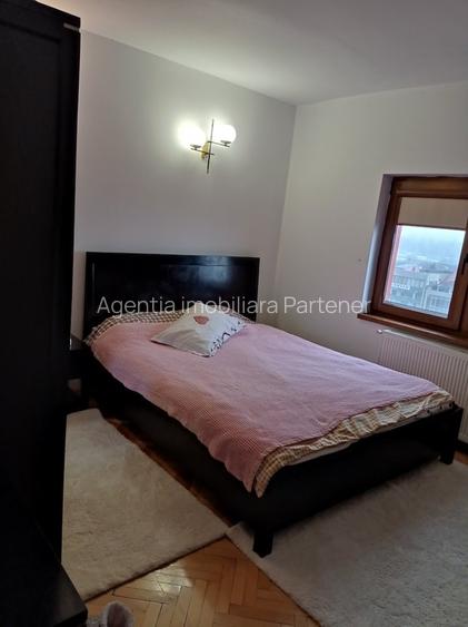 casa / vila Craiovei , RENOVATA /mobilata/utilata ,finisaje superioare - 24