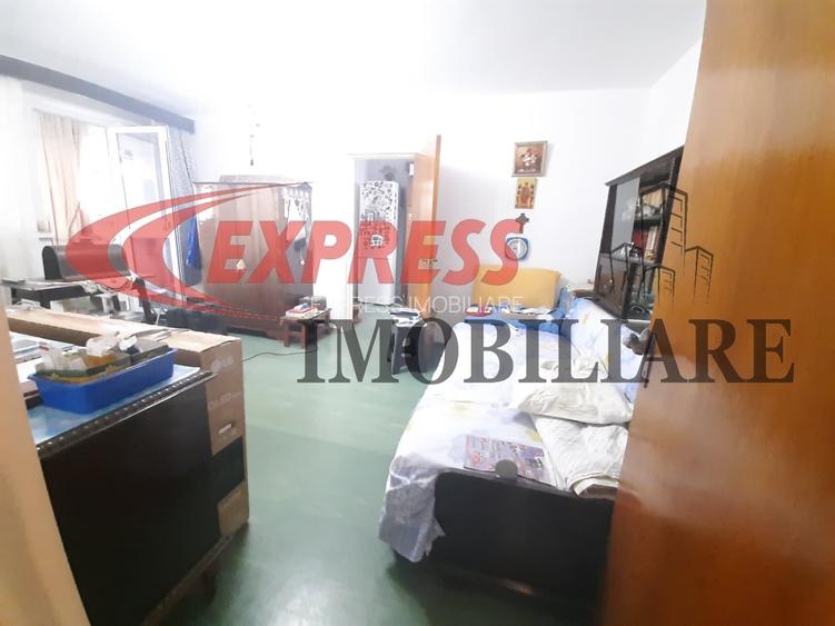 Titan, 1 Decembrie 1918, Penny - 2