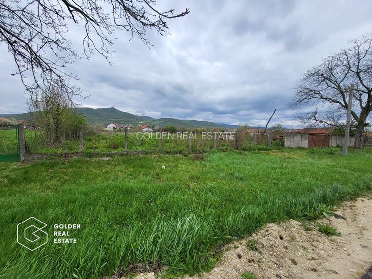 Teren intravilan, comuna Siria - 2