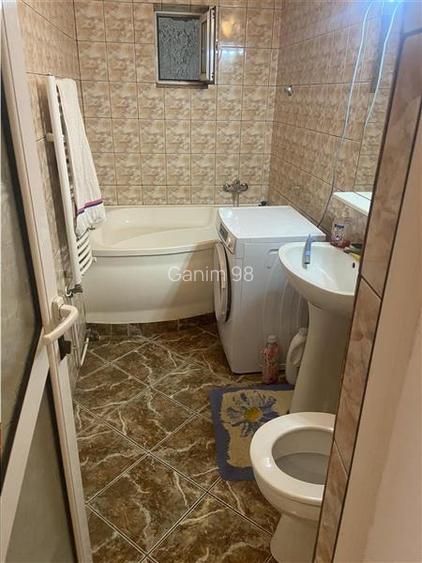 Apartament 3 camere , zona centrala -Inspectoratul Scolar ,decomandat , 68 mp ut - 14