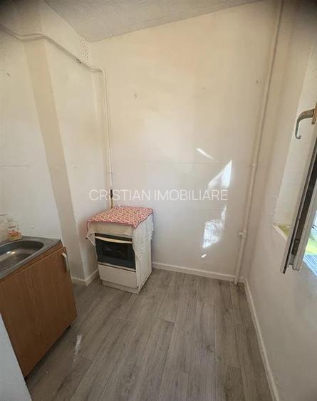 Garsoniera, Viziru 2, etaj 2, mobilata si utilata - 4