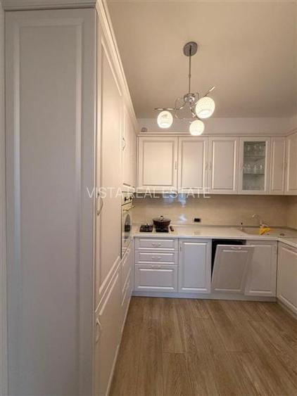 Apartament 3 camere, 2 bai, suprafata generoasa 100 mp. Zona Tractorul - 3