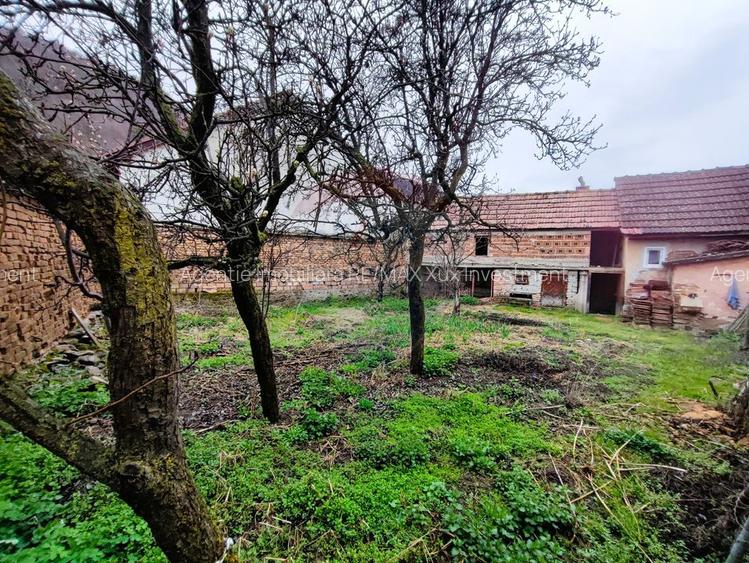 Casă cu farmec tradițional în Săliște – 1.000 mp teren, priveliște! - 17