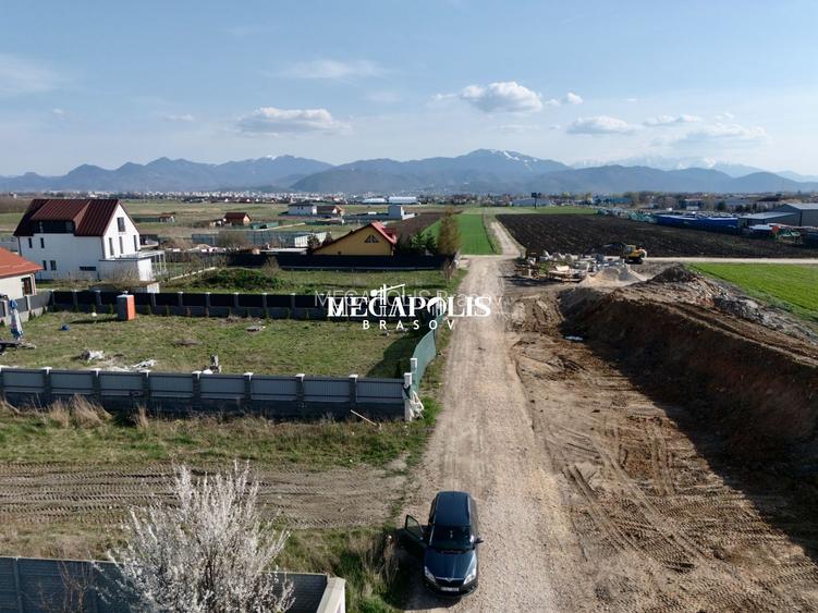 Teren intavilan | Autorizație de construcție + Avize | P + 2E + M - 9
