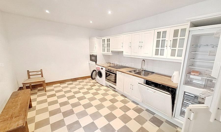 Casa saseasca cu teren generos - 21