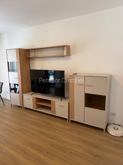 Ofer spre închiriere apartament 3 camere și 2 locuri parcare Parcului 20 - 14