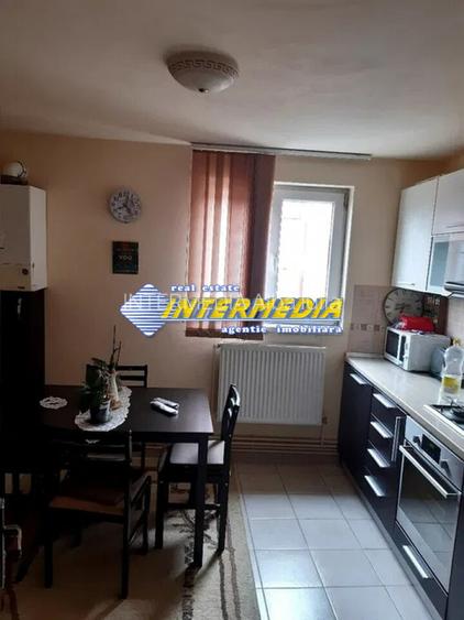 Apartament 3 camere I decomandat I Cetate I balcon I pivnita I zona Mercur I - 4