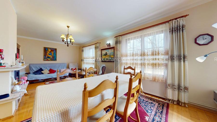 Casă de vânzare Bran Sohodol teren  intravilan 10.331 mp două locuințe - 4