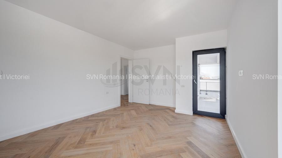 REV2004358 Casa in complex nou Corbeanca vedere lac - 18