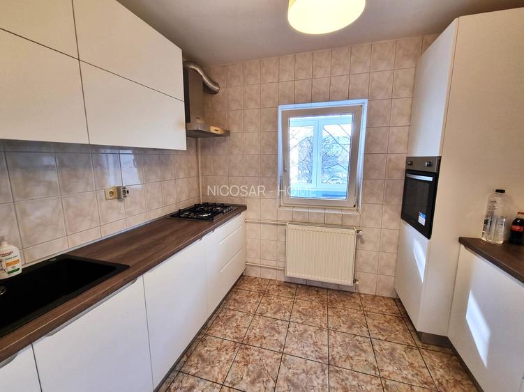 Aviatiei, langa Metrou Aurel Vlaicu str. Feleacu - 7