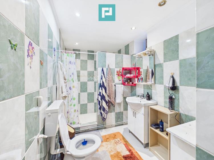 Casă cu 7 camere, teren generos in  Vladimirescu - 7