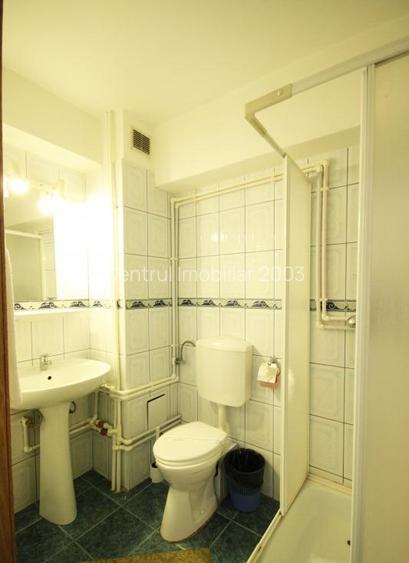 Hotel DN1, Busteni, parcare curte 20 masini - 11