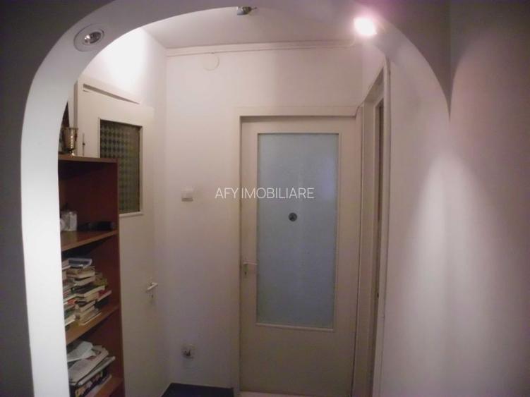 Apartament 3 camere decomandat 5 minute de metrou Valea Ialomitei - 3