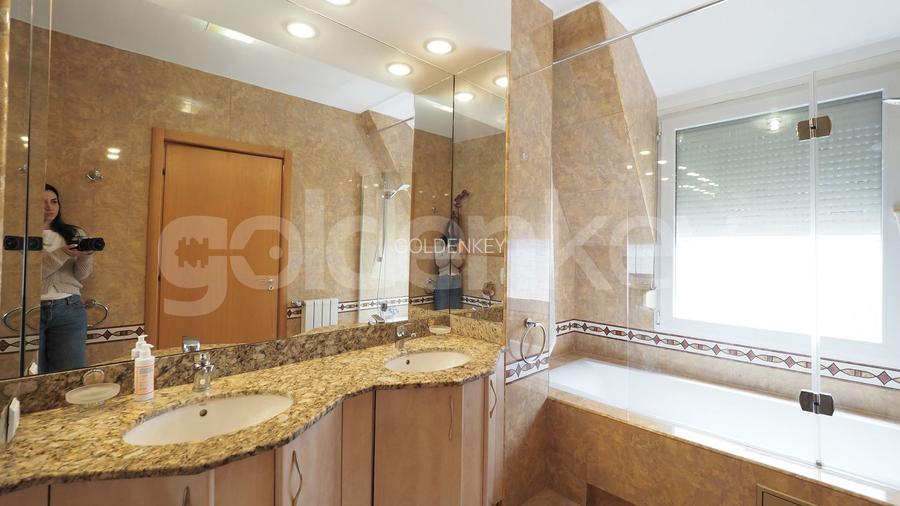Vila cocheta cu 6 camere, piscina comuna si loc de joaca - 14