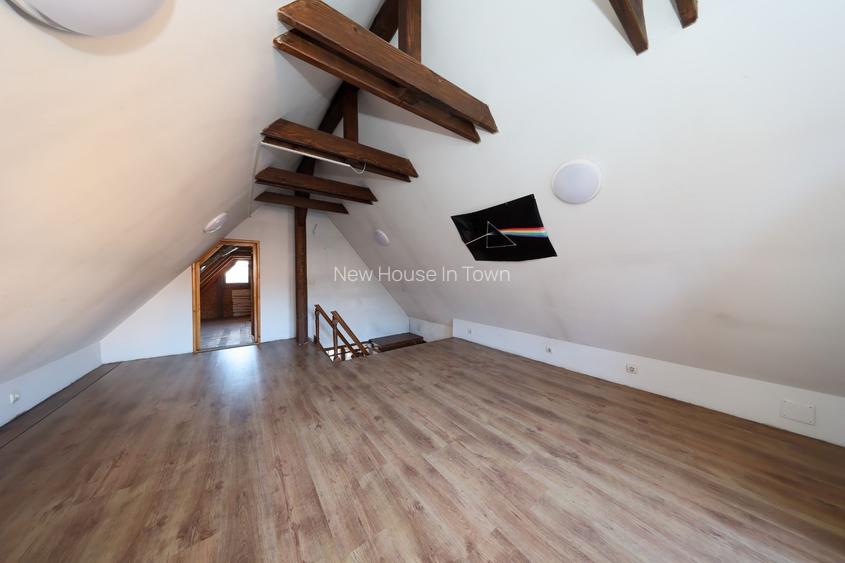 Casa de vanzare Rasnov + Spatiu Comercial | Teren 1062mp - 46