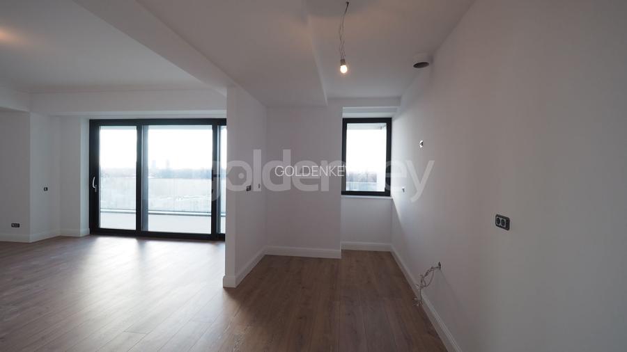 Etaj 8 - Vedere panoramica lac!  347mpc, terasa 50mp - 3