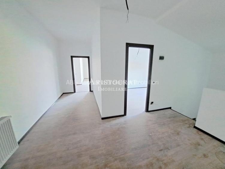 Vila Tip Duplex  generoasa cu vedere lac - 9