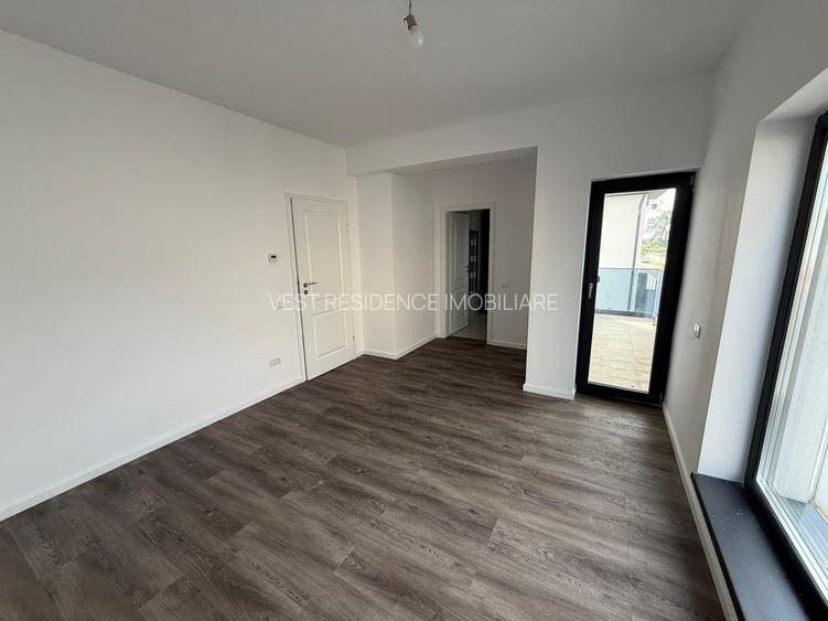 Case individuale cu 4 camere si mansarda. Teren 400 mp. Comision 0 - 21