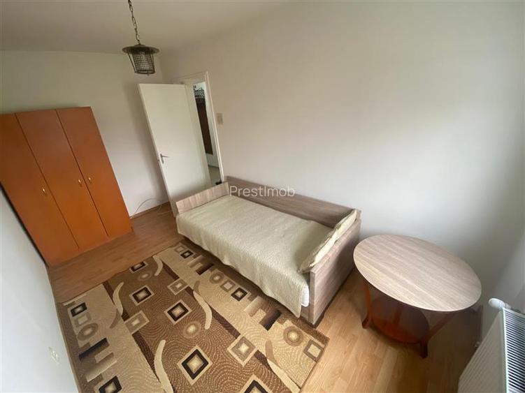 Apartament cu 3 camere de inchiriat in Dambu - 4