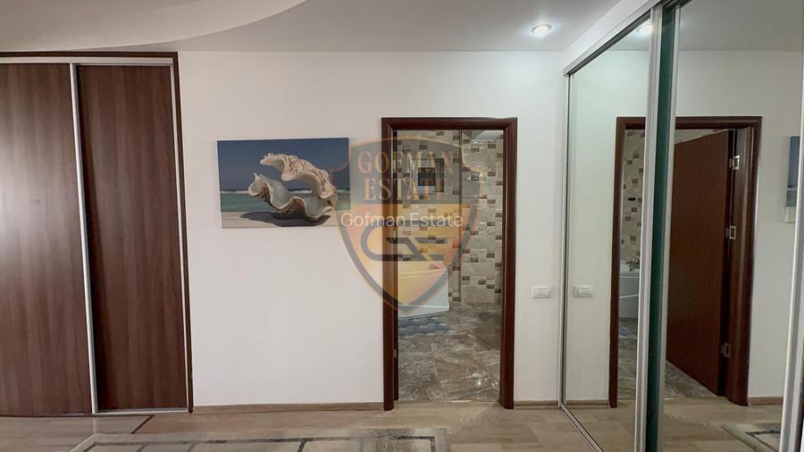 3 camere 180 mp + Parcare privata. Peninsula, Centrul Vechi, Piata Ovidiu - 12