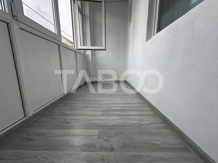 Apartament de vanzare decomandat 2 camere etaj 1 Vasile Aaron - 5