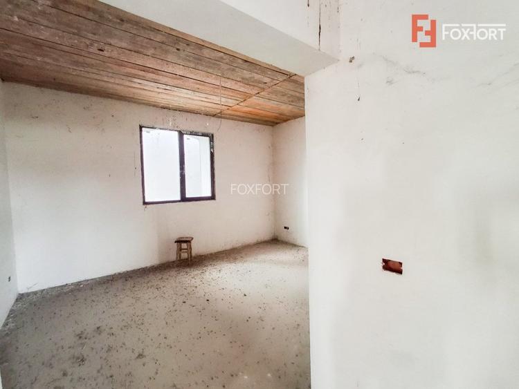 COMISION 0% - De vanzare casa individuala 770 mp utili in Recas - 23