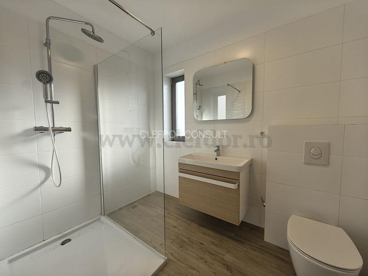 Vilă cu Piscina in Tunari - 19