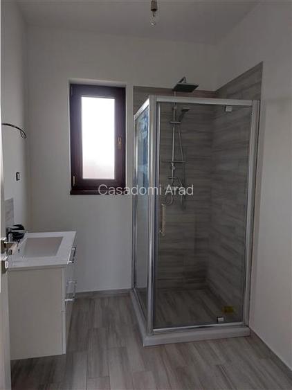 Casa spatioasa in cartier nou, Vladimirescu - 11